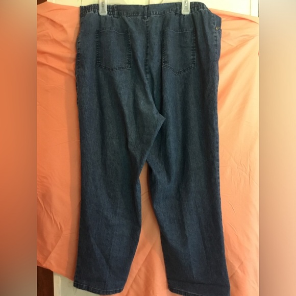 Size 16 P Capris, Ruby Rd. - Picture 2 of 6